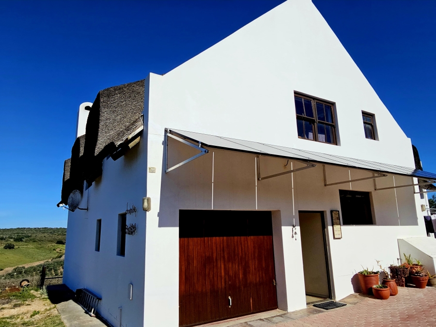 5 Bedroom Property for Sale in Stilbaai Oos Western Cape
